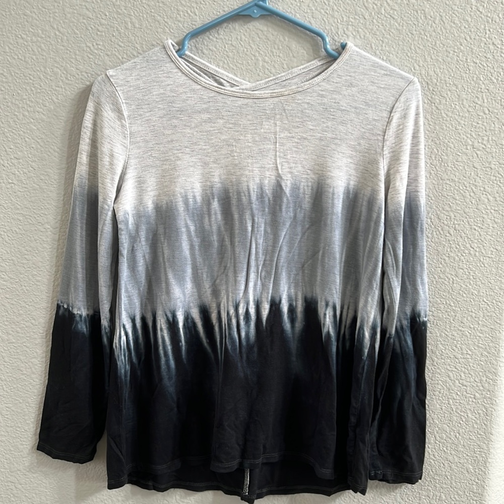 CXJ girls size 12 long sleeve top